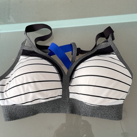 Champion sport bra size M - Picture 6 of 6